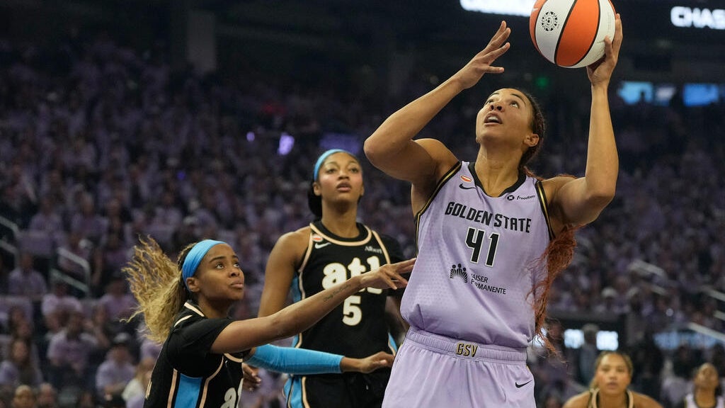 Angered over a.m. WNBA Finals tip-off, Chicago bar owner opens early to fans anyway, to "cause a ruckus" — Roswell Business news